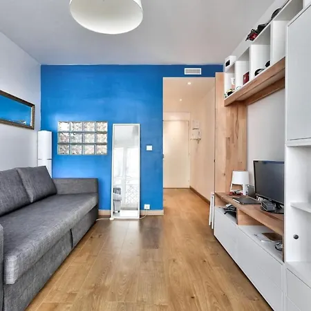 Appartement Studio Et Lumineux à Belleville